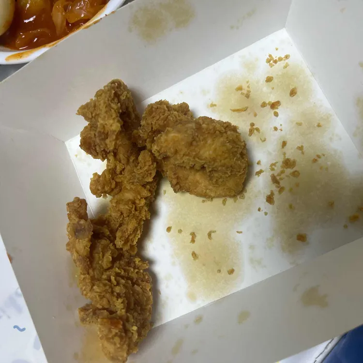 비비큐올리브치킨카페 사진 2