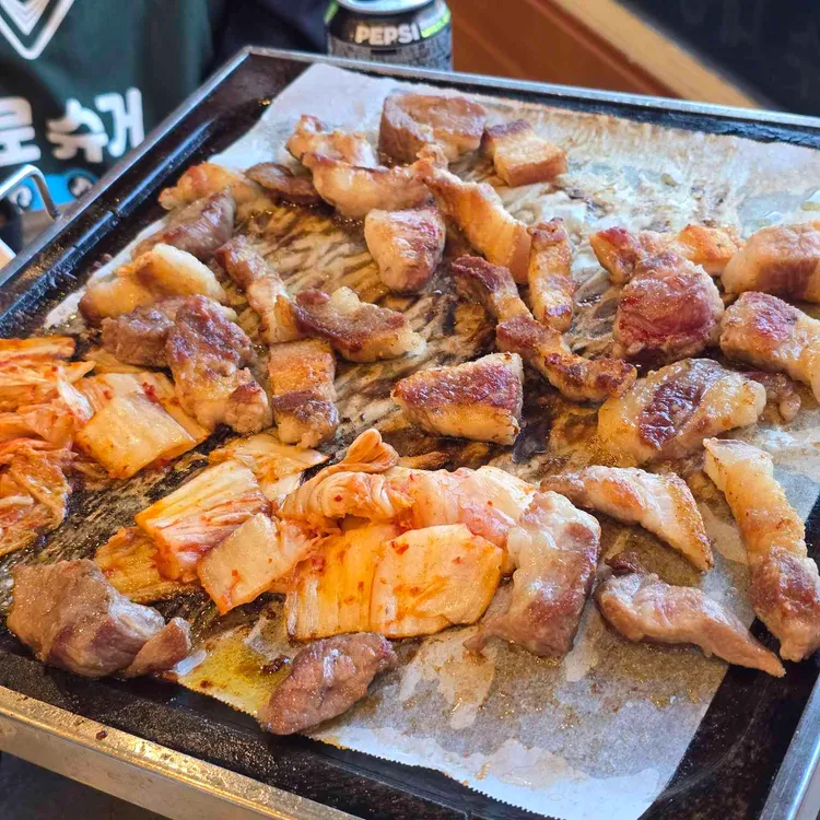 보물촌 꺼먹돼지 대표 사진