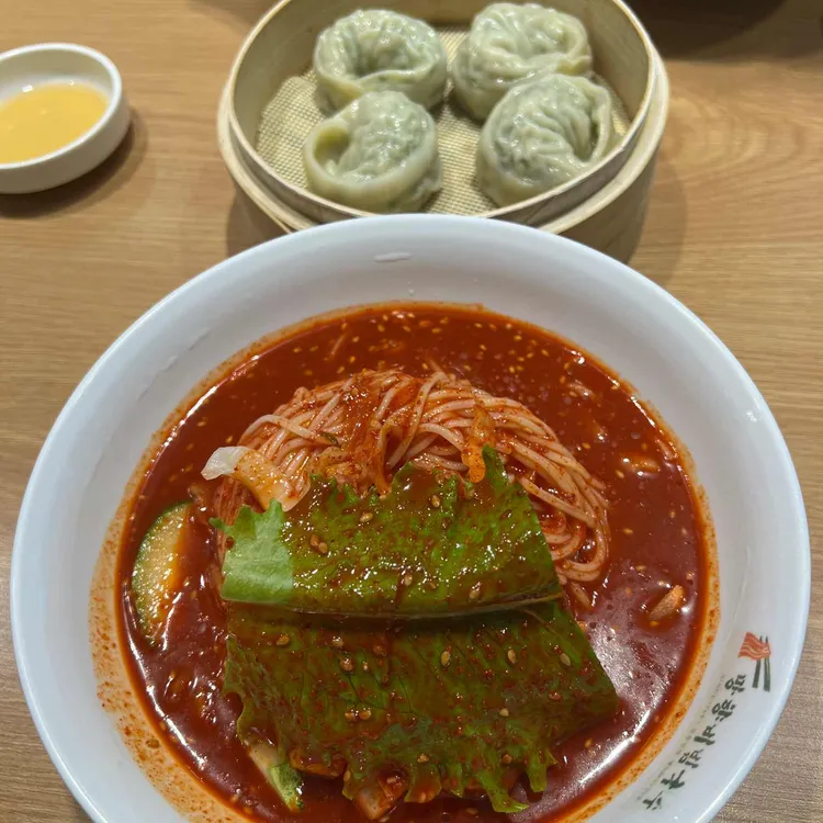 망향비빔국수 대표 사진