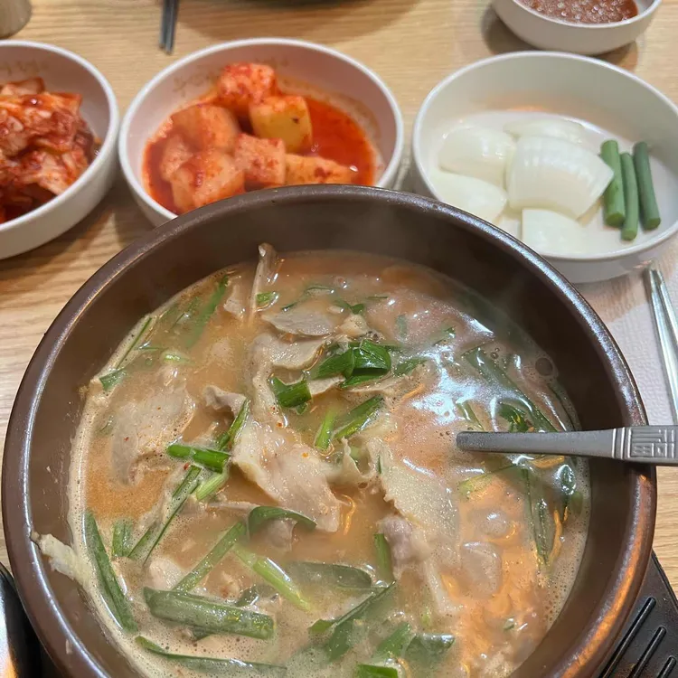 부산아지매국밥 대표 사진