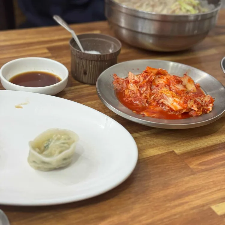 정탁구홍두깨손칼국수 대표 사진