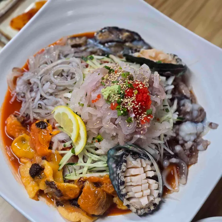 사량도 자연산횟집 사진 1