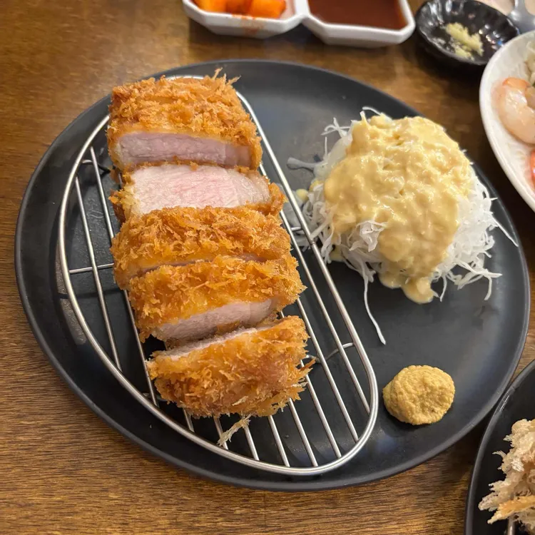 하쿠 대표 사진