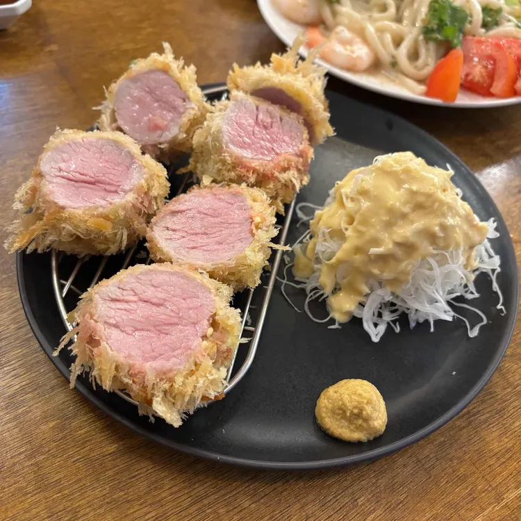 하쿠 대표 사진