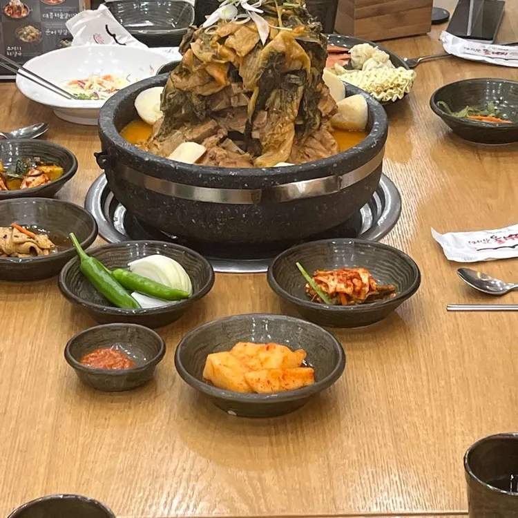 뼈통묵은지감자탕 대표 사진