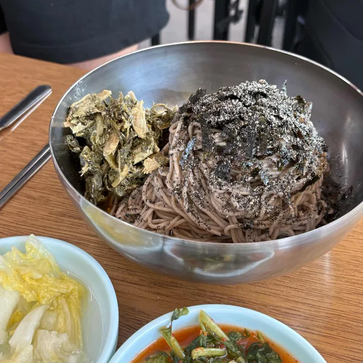 금달래 막국수 대표 사진