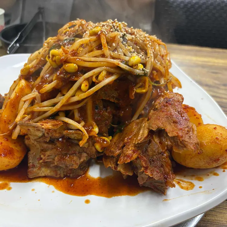 24시뼈다귀감자탕 사진