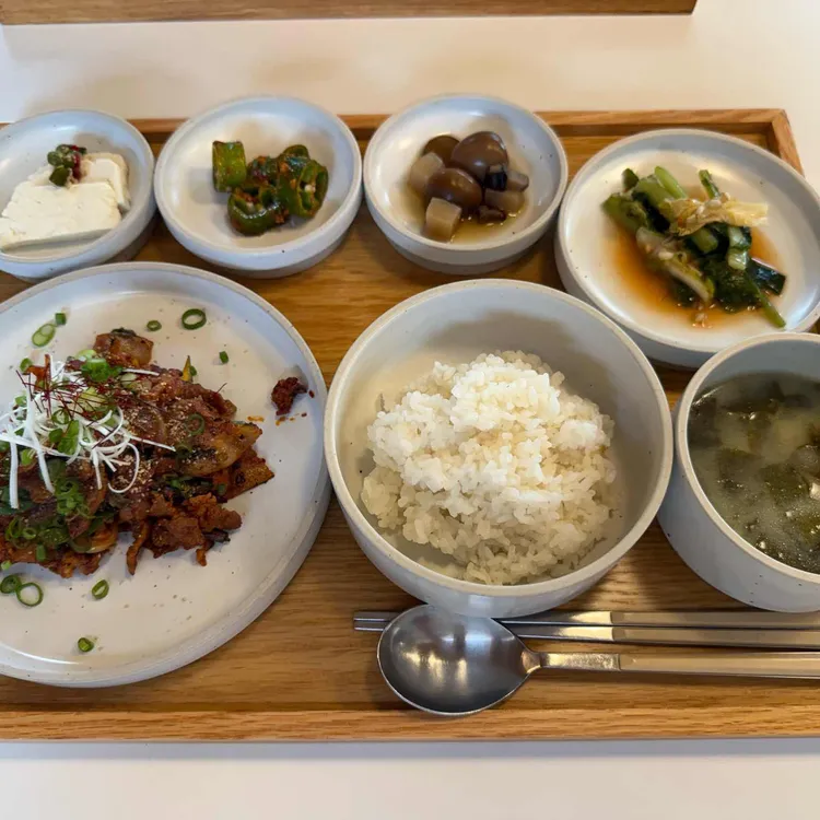 소규모식탁 대표 사진