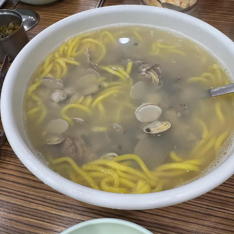 황도바지락칼국수 사진