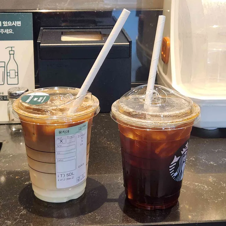 스타벅스 대표 사진