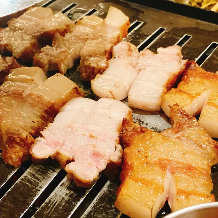 초연 대표 사진