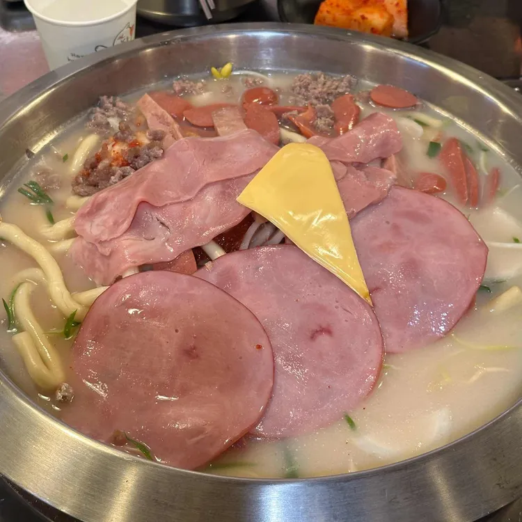 용산옥부대찌개&치즈닭갈비 대표 사진