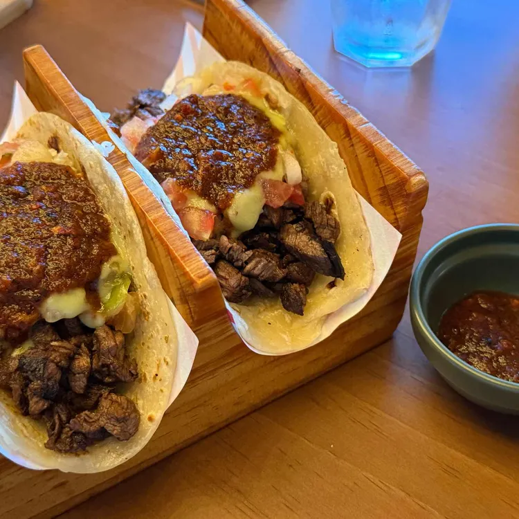 멕시칼리 대표 사진