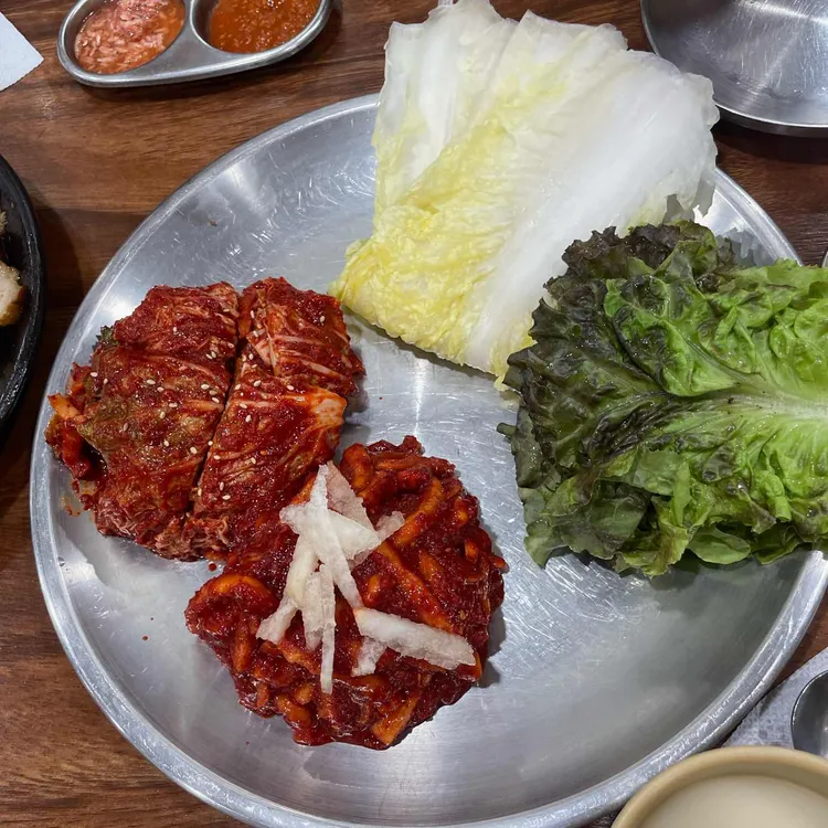 장수마늘보쌈 사진 2