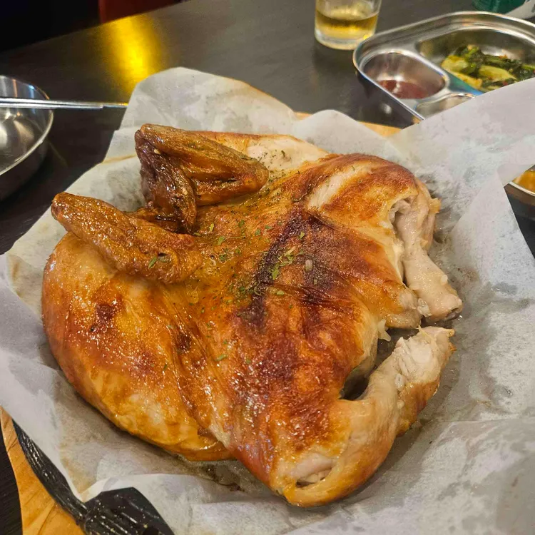 이태리 전기구이통닭 대표 사진