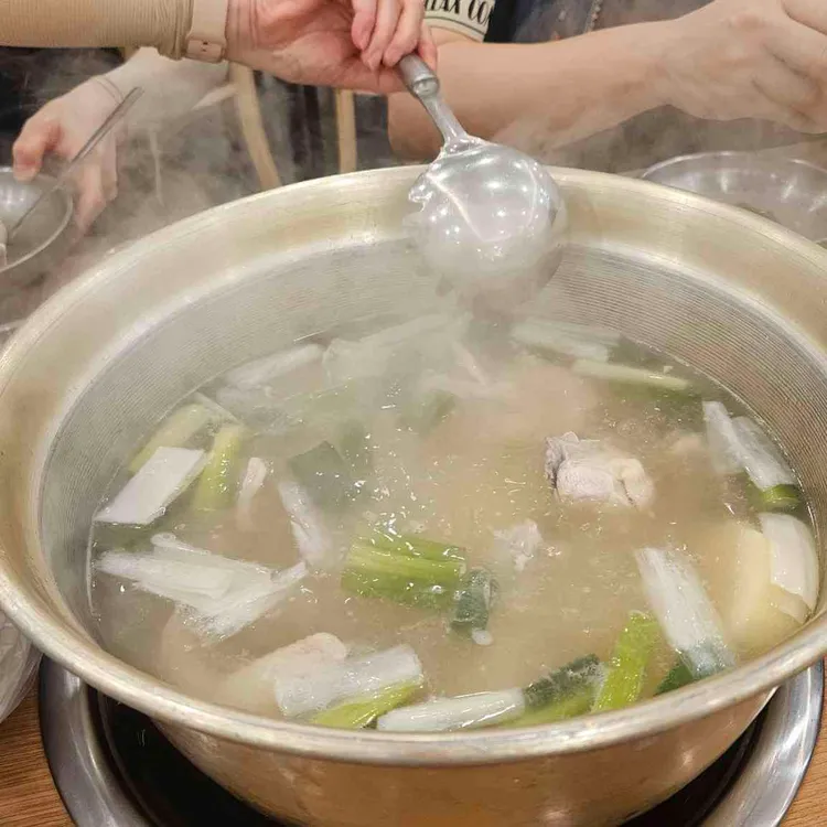 효담칼국수 닭한마리 대표 사진