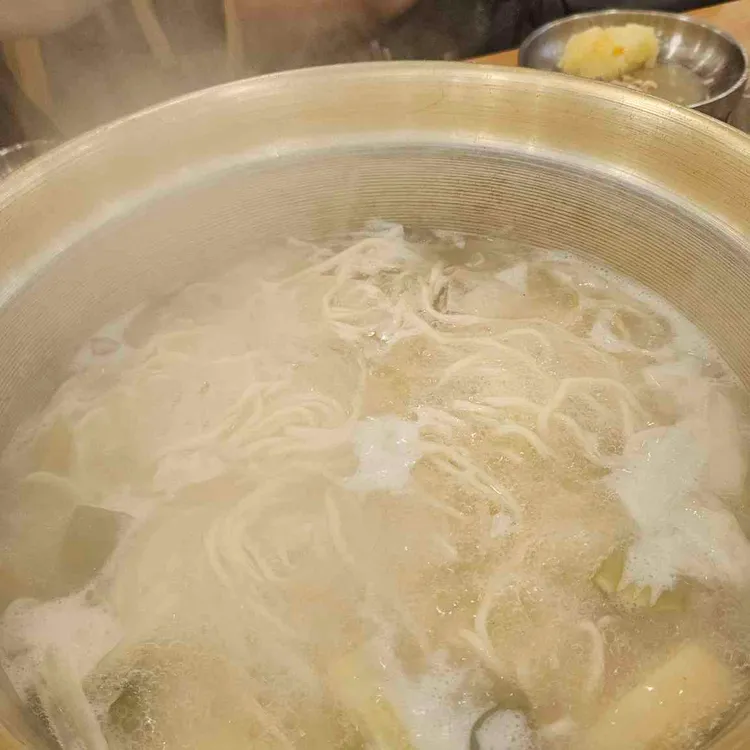 효담칼국수 닭한마리 대표 사진