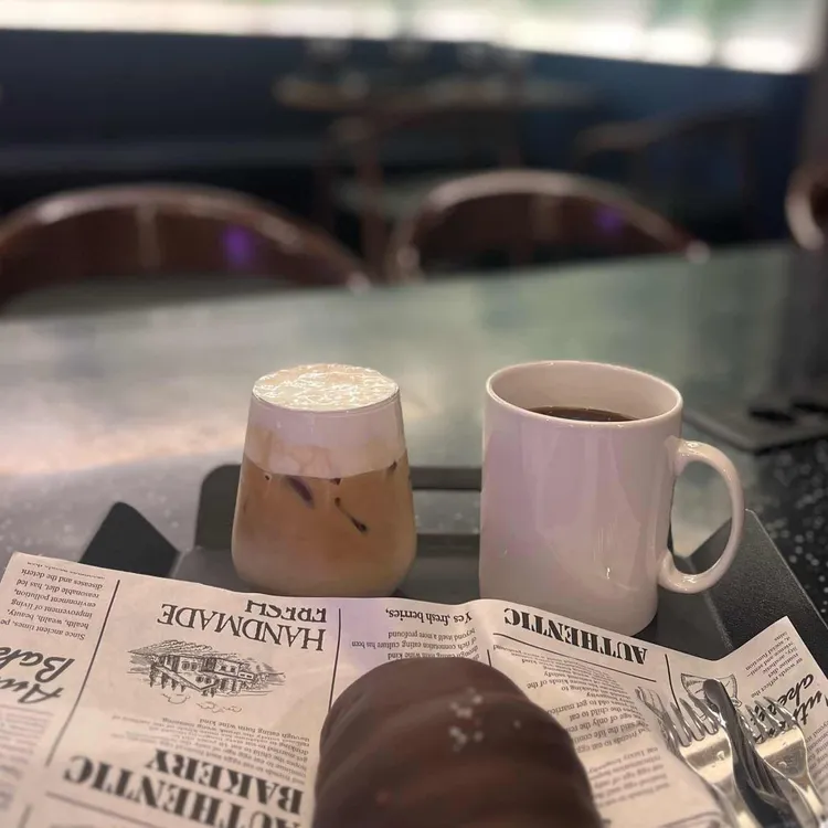 하이테이블 사진