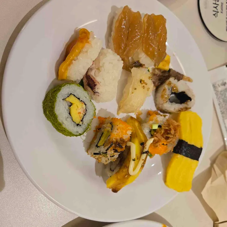 애슐리퀸즈 대표 사진