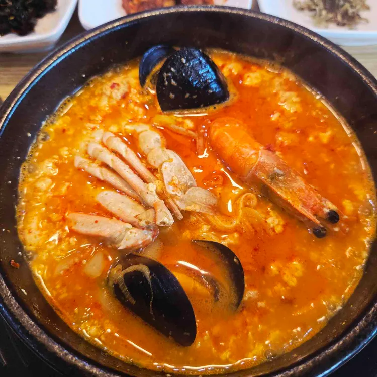 삼척전복해물뚝배기 사진 1