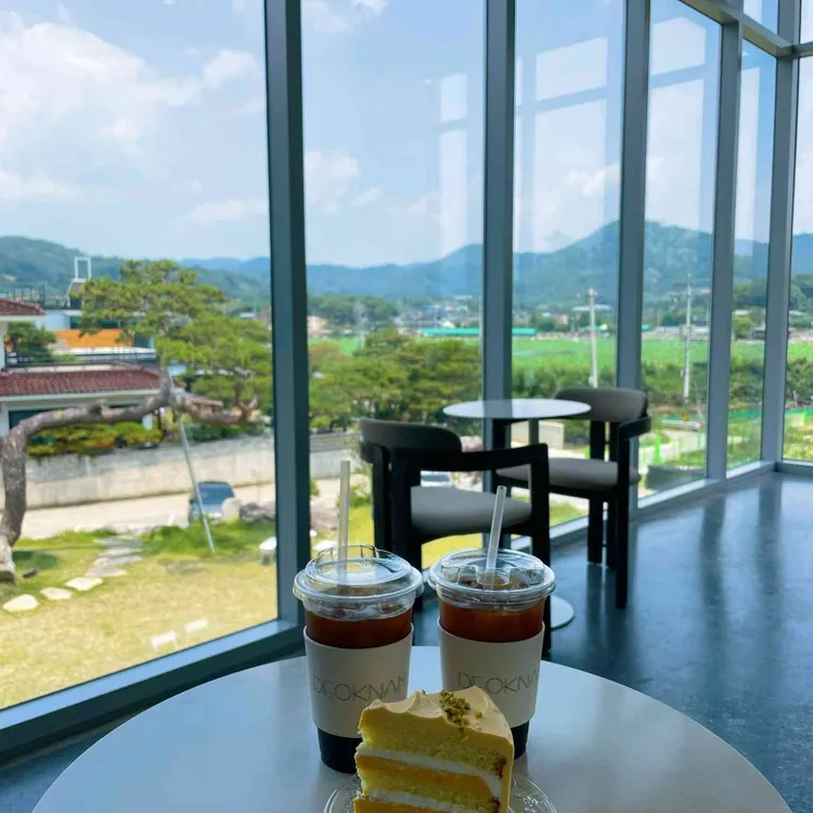 덕남 대표 사진