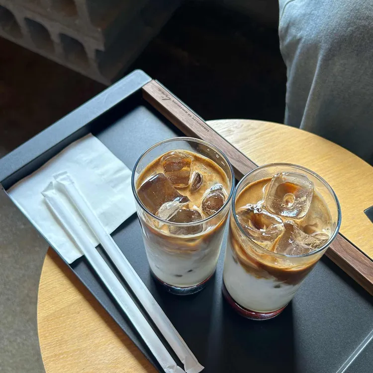 학티스트 커피로스터스 대표 사진