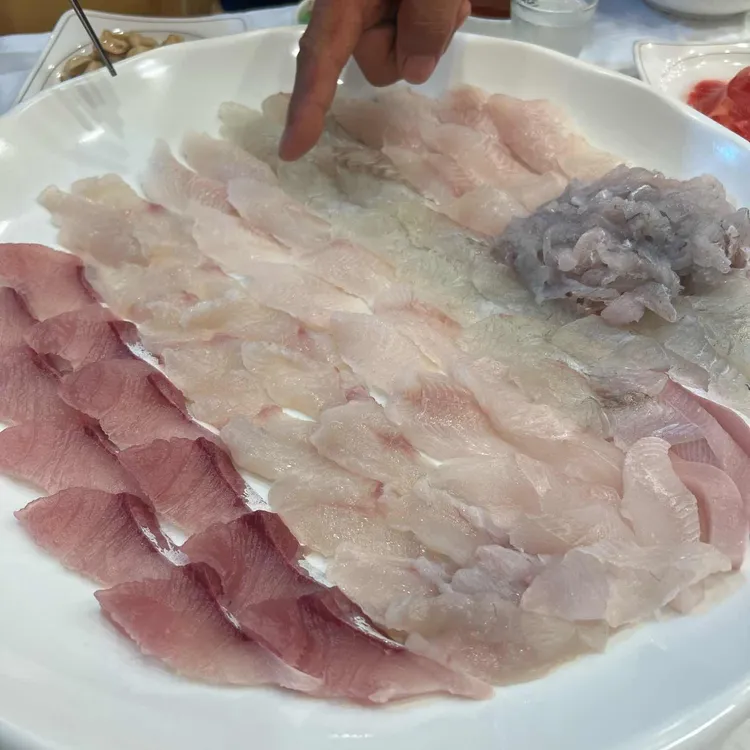 동해횟집 사진 2