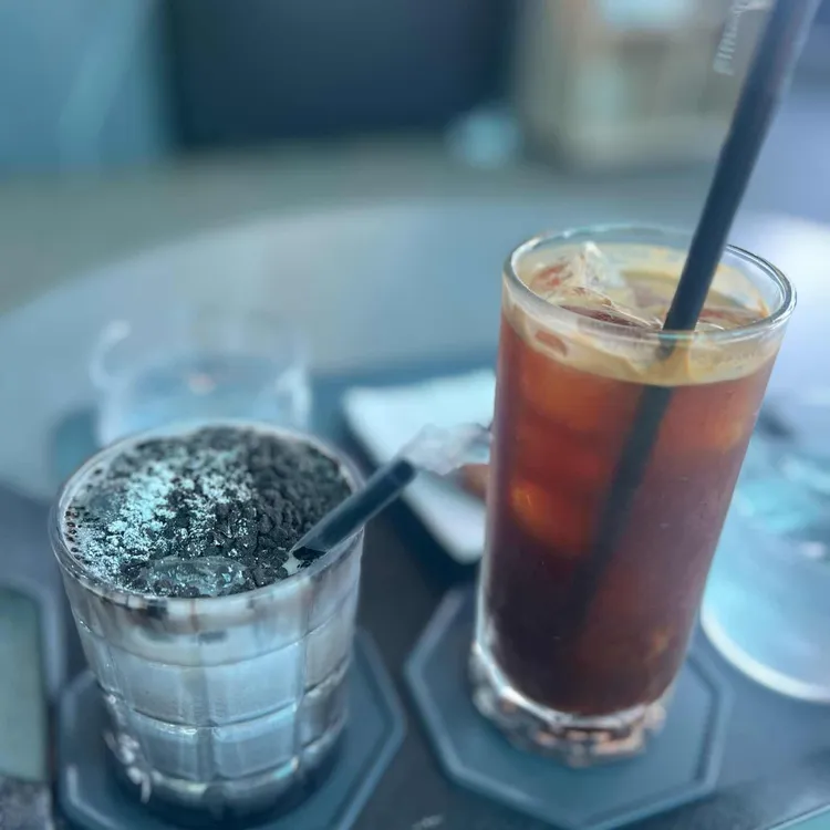 블랙루브 대표 사진