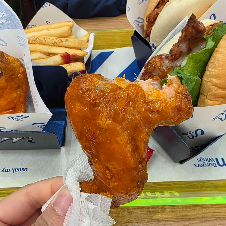 움버거앤윙스 대표 사진