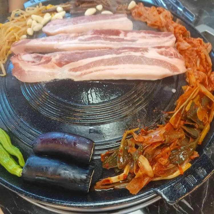 김윤식의 착한국수 & 솥뚜껑삼겹살 사진