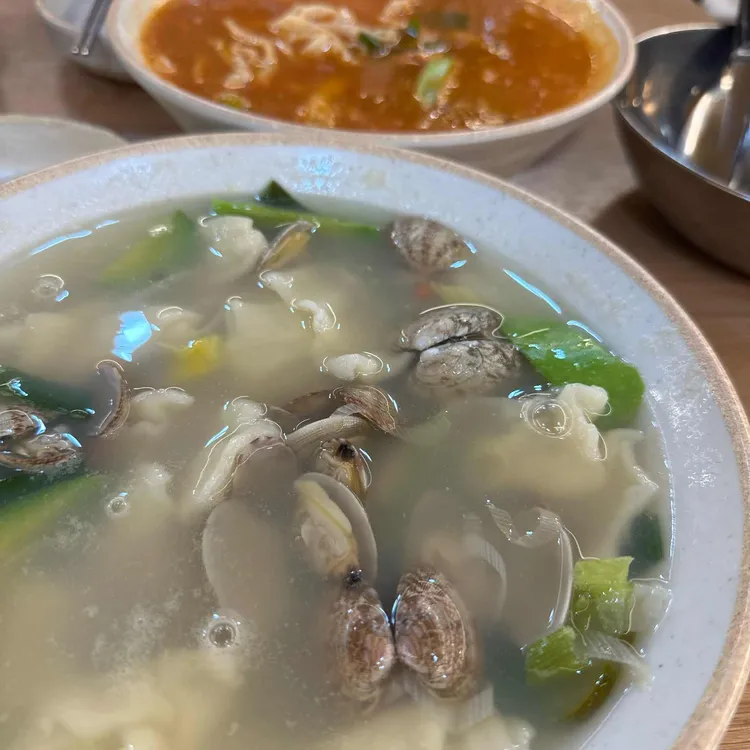 고향 엄마손 생바지락 칼국수 대표 사진