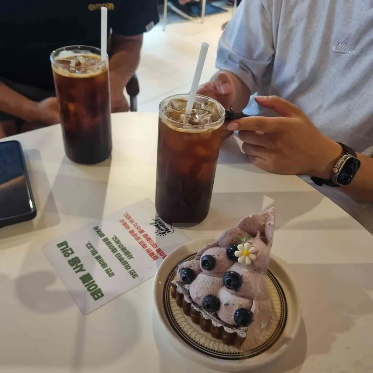 카페 굿웨더 사진 2