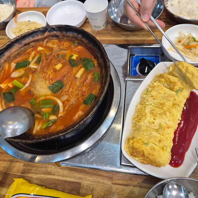 본가찌개마을 대표 사진