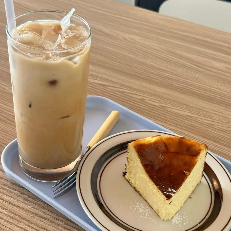 cafe dreams come true 대표 사진