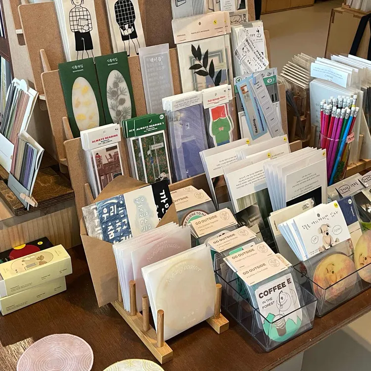 책과생활 대표 사진