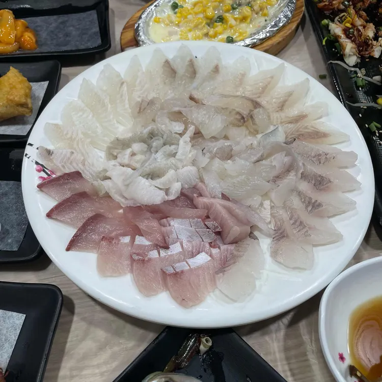 삼형제횟집 사진 1