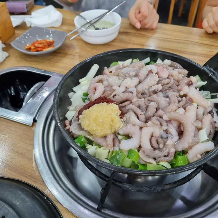 국이네낙지볶음 사진