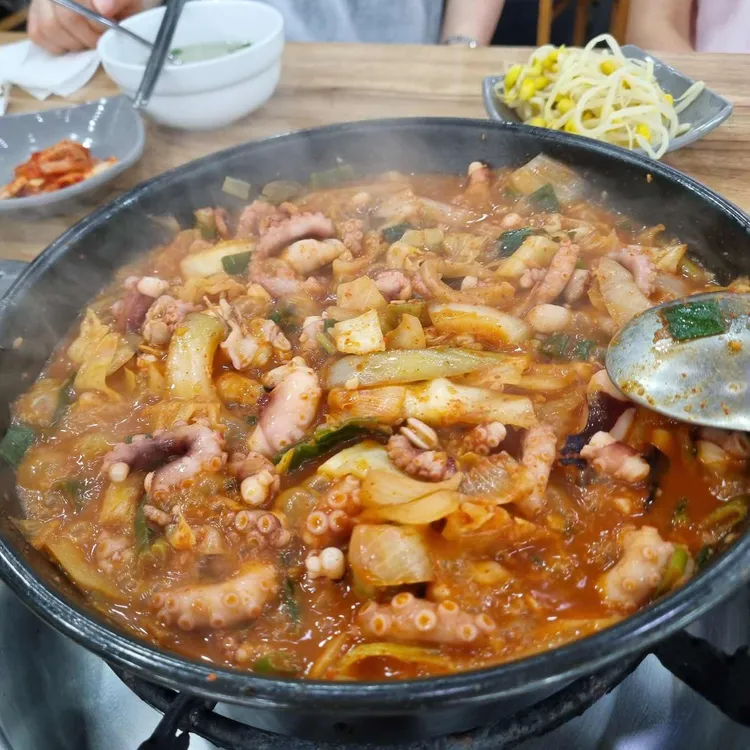 국이네낙지볶음 사진 2
