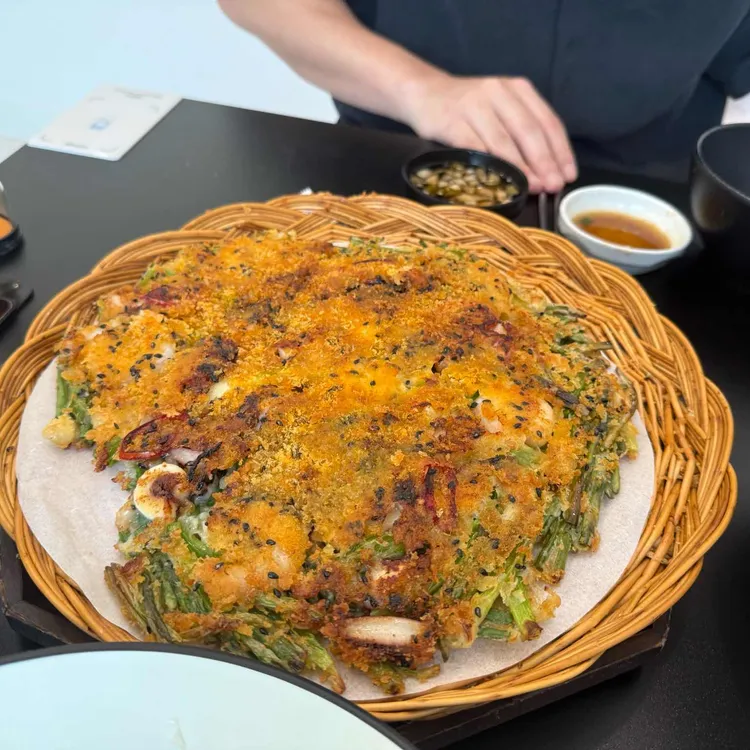 윤우재 샤브칼국수 사진 1