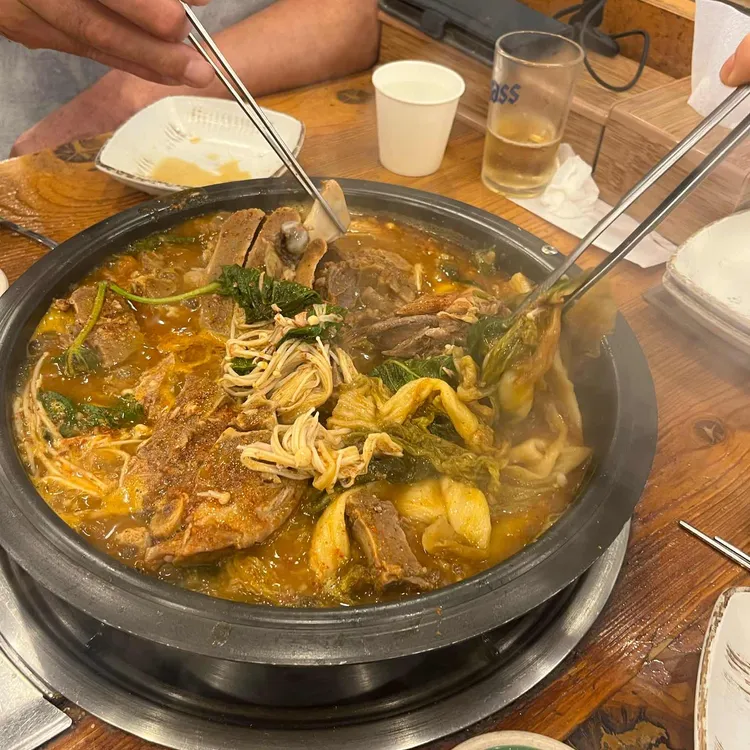 청기와뼈다귀해장국 대표 사진
