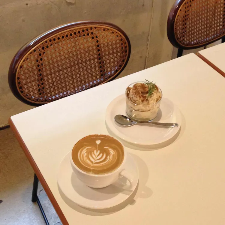 언네임드커피 사진