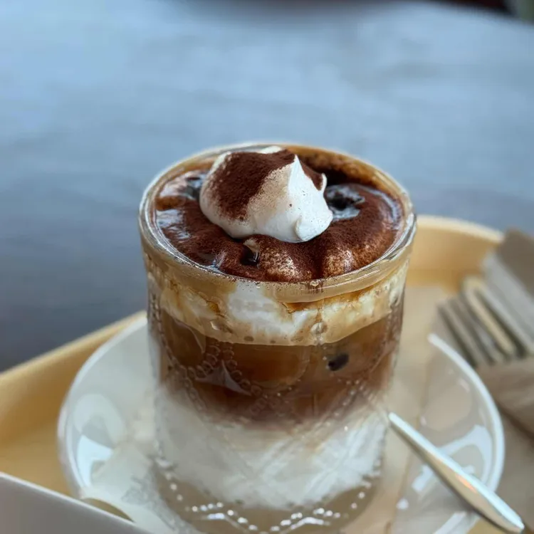 인유어코너 대표 사진