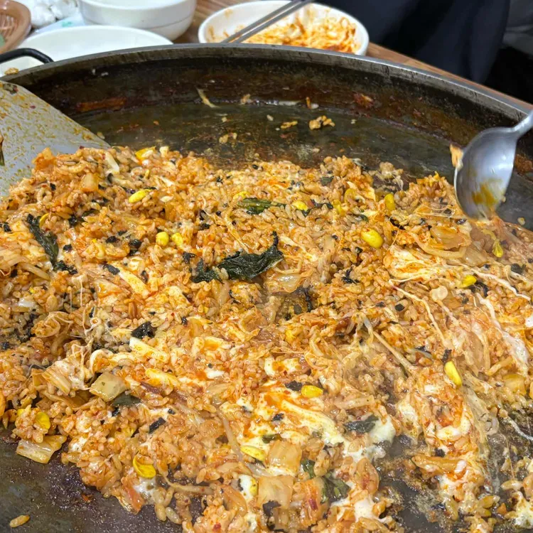 신교동춘천명동닭갈비 대표 사진