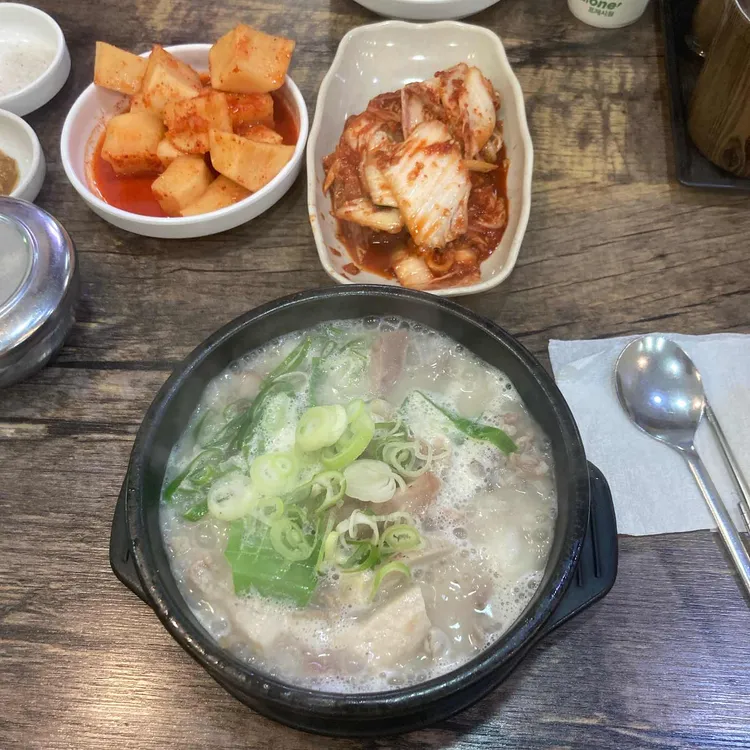 탑골순대국 대표 사진