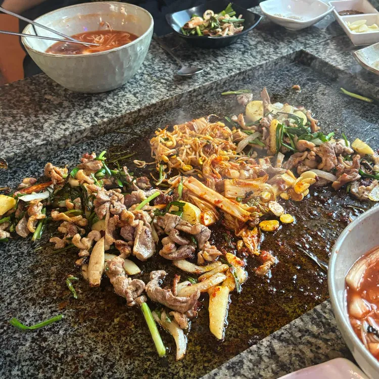 그곳에 오리 대표 사진