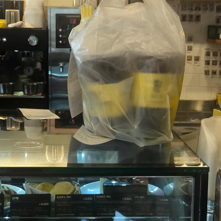 메가커피 대표 사진