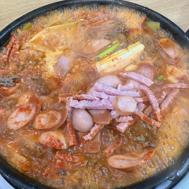 최네집 사진