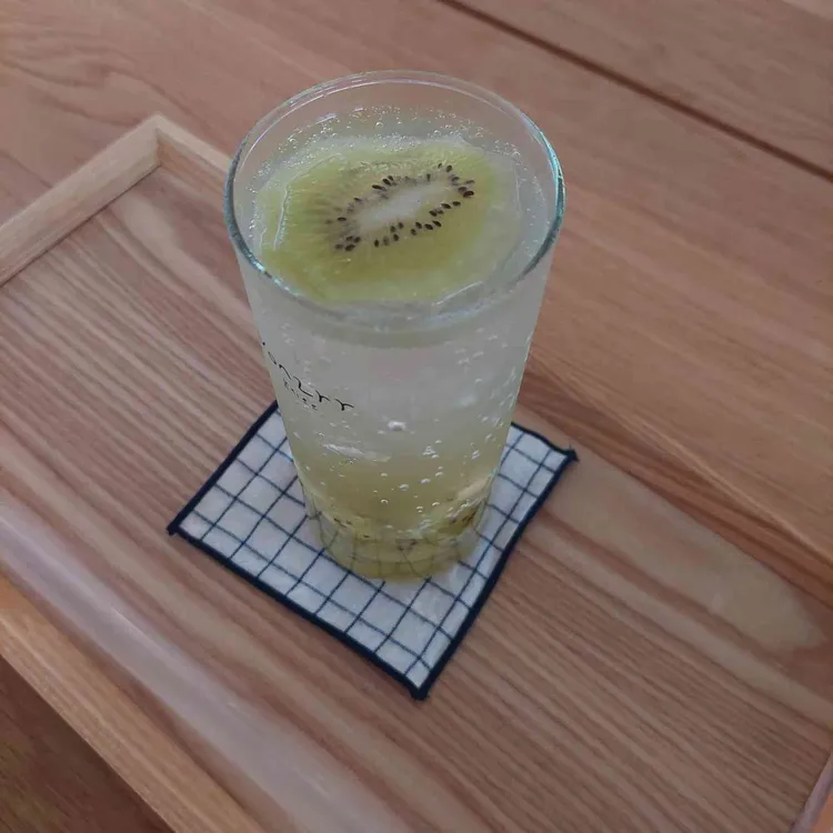 본지르르 대표 사진