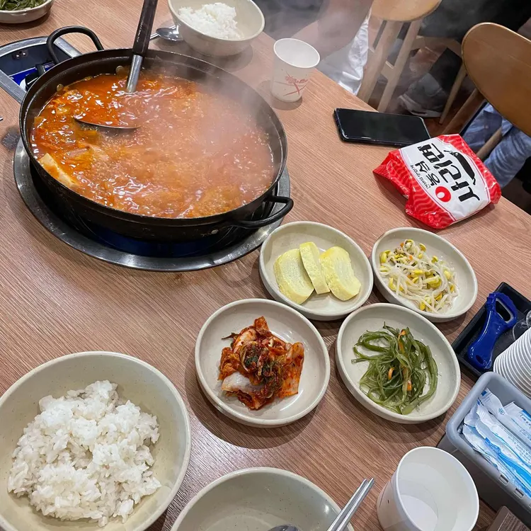 별난돼지김치찌개&뒷고기 대표 사진