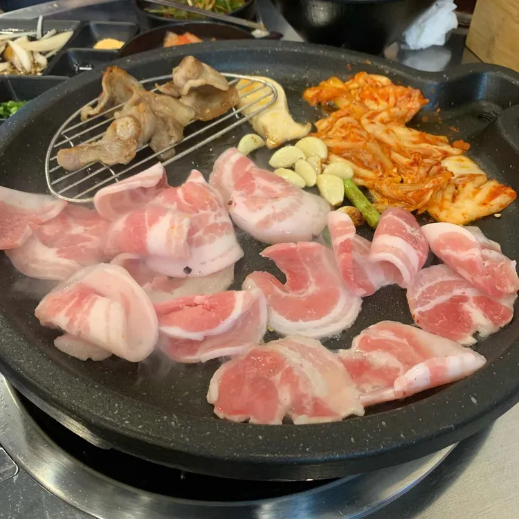 아라돈 냉삼집 대표 사진